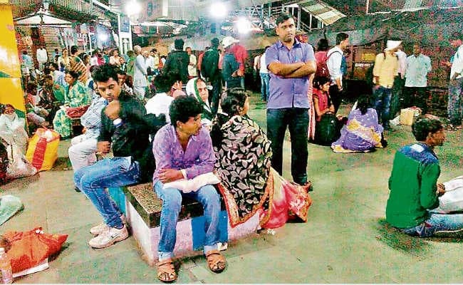 ओएचडी तार टूटा, अप लाइन पर तीन घंटे परिचालन प्रभावित