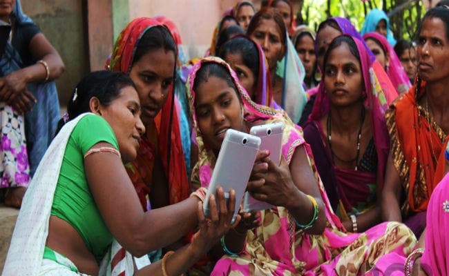 जून तक 42 करोड़ भारतीय होंगे ऑनलाइन