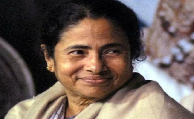 पूरे देश में डर का माहौल क्यों : ममता बनर्जी
