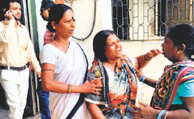 श्रमिकों पर गिरा गरम लोहा दो की मौत, सात घायल