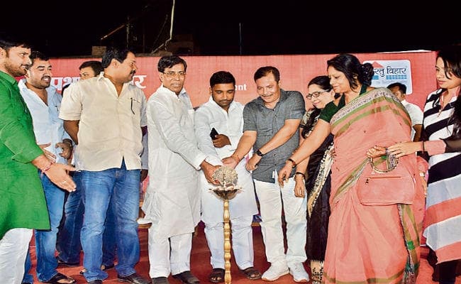 जरा सा साथ दो, तो दुनिया की कहानी...