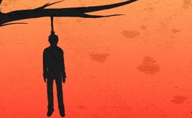 दोनों के परिवारों को रिश्ता कबूल नहीं था, पेड़ से लटक आदिवासी प्रेमी जोड़े ने दी जान