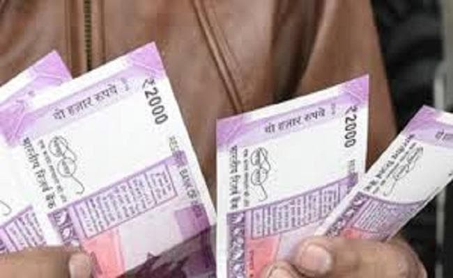 बिहार : नालंदा में प्रधान लिपिक 6000 रुपये रिश्वत लेते गिरफ्तार