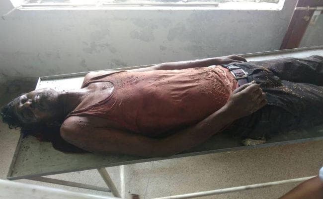 सरायकेला : बच्चा चोर के संदेह में फिर तीन की हत्या, ग्रामीणों ने पुलिस गाड़ी को फूंका