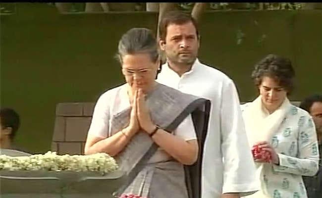 राजीव गांधी की 26वीं पुण्यतिथि : सोनिया गांधी और पूर्व पीएम मनमोहन सिंह ने श्रद्धांजलि दी
