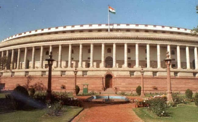 स्कूलों में गीता की पढ़ाई अनिवार्य करनेवाला विधेयक आ सकता है संसद के अगले सत्र में