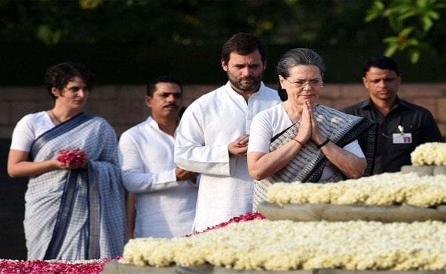 PICS: राजीव गांधी की 26वीं पुण्यतिथि : देखें, उनसे जुड़ी कुछ दुर्लभ तस्वीरें