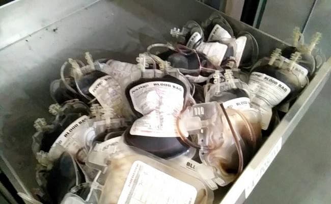 VIDEO : रेड क्रॉस के ब्लड बैंक में खराब हुआ 100 यूनिट ब्लड, बचाई जा सकती थी 50 लोगों की जान