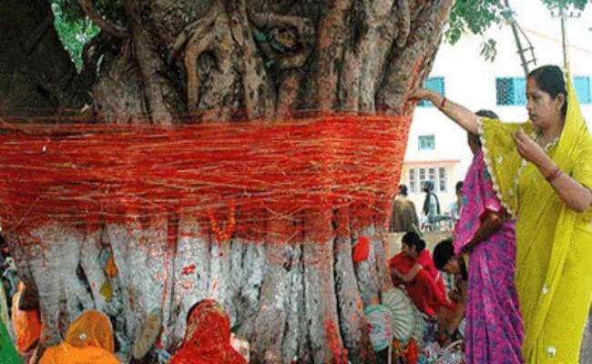 वट सावित्री व्रत कल,पति की दीर्घायु की कामना करेंगी महिलाएं, 5.18 बजे होगा सूर्योदय