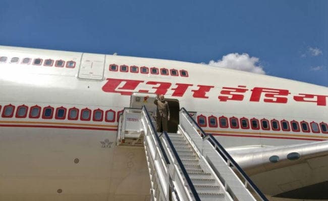 VIDEO: 70 साल के रिश्तों का जश्न मनाएंगे भारत-रूस, सेंट पीटर्सबर्ग पहुंचे पीएम मोदी