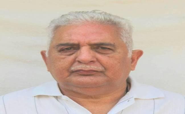 चेतन भगत ने ''हाफ गर्लफ्रेंड'' उपन्यास के लिए मांगी डुमरांव राज परिवार से माफी, पढ़ें पूरा मामला