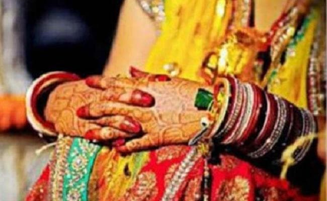 डीजे की धुन पर नाचते-नाचते दूल्हे को आया हार्ट अटैक, निकला दम