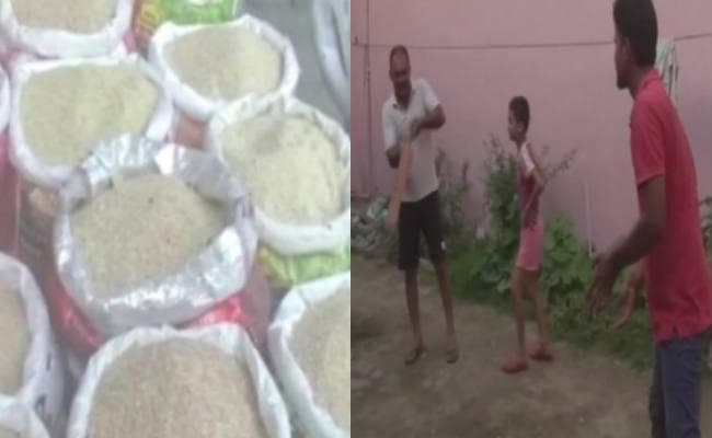 Video : उत्तराखंड में ‘सिंथेटिक चावल’ की गेंद से खेलते हैं बच्चे, सोशल मीडिया पर किसी ने मोदी सरकार को कोसा, किसी ने चिंता जतायी