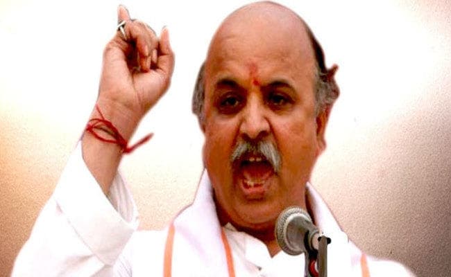 बाबरी मस्जिद विध्वंस मामले को ले पीएम मोदी सरकार पर भड़के तोगड़िया, कहा-आंदोलनकर्ता को सीबीआर्इ ने कैसे बताया साजिशकर्ता?