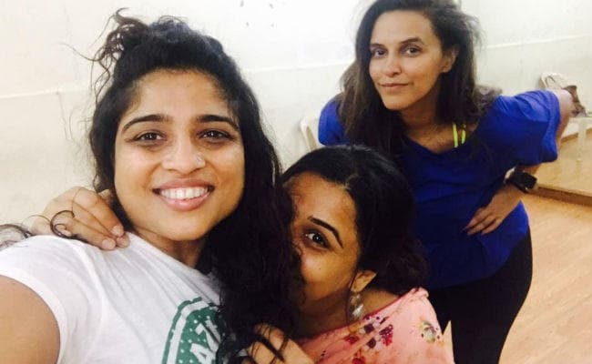 VIDEO : फिल्म ''तुम्हारी सुलु'' के एक गाने ''हवा-हवाई'' की शूटिंग के दौरान विद्या बालन की मस्ती