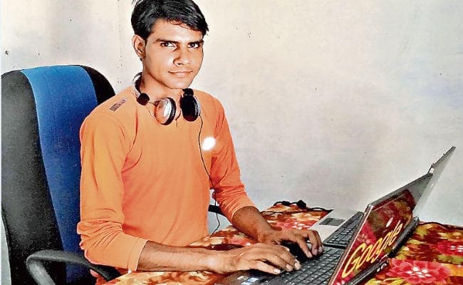 डिजिटल इंडिया :राजस्थान के एक छोटे गांव के युवा की पहल, किताबों को डिजिटल बनाने को बनाये 30 एप्स