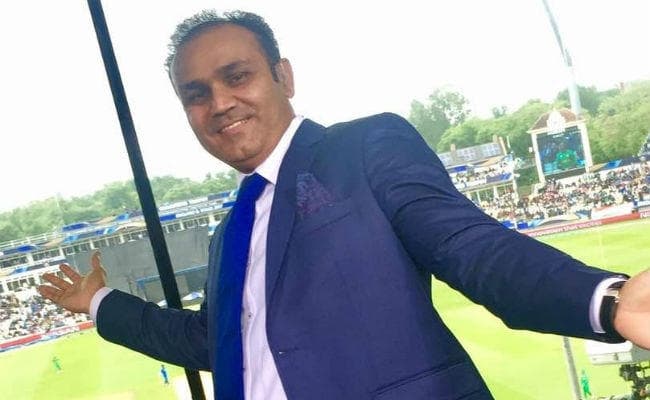 पाकिस्तानी समर्थक ने सहवाग से पूछा, अब पता चला बाप कौन है? पाकिस्तानी समर्थक ने सहवाग से पूछा, अब पता चला बाप कौन है?