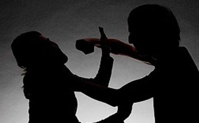 देह व्यापार से इनकार करने पर पत्नी की हत्या की कोशिश