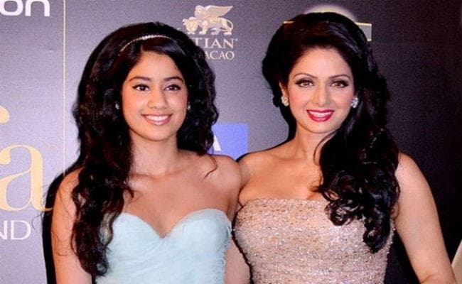 OMG : बेटी जाह्नवी की निजी जिंदगी में मीडिया की दिलचस्पी पर श्रीदेवी ने कह डाली यह बात