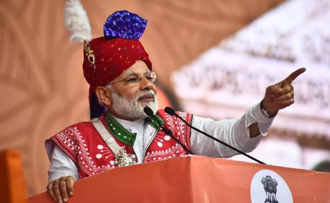 Video : पीएम का गुजरात दौराः मोडासा में बोले पीएम, बिजली-पानी के सपनों को हकीकत में बदला