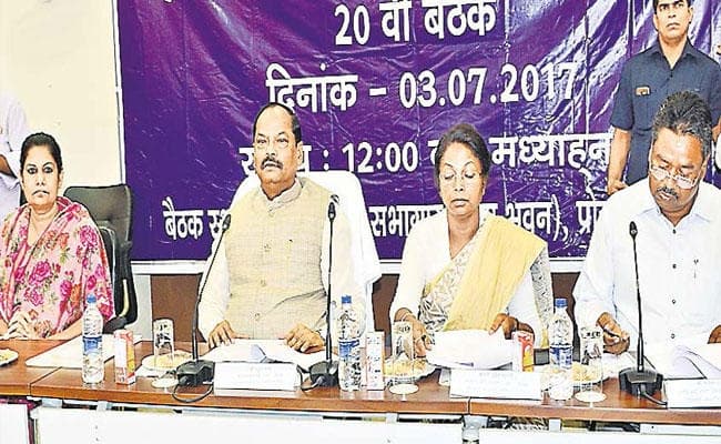 जानिये, क्यों मुख्य सचिव राजबाला वर्मा समेत अन्य अफसरों को टीएसी की बैठक से बाहर निकाला गया