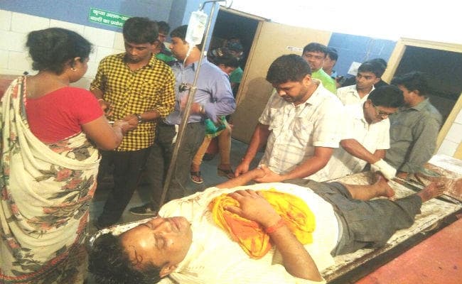 औरंगाबाद में जयराम बस दुर्घटनाग्रस्त, 12 यात्री घायल, दो लोगों की हालत गंभीर