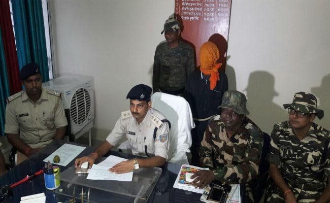 दुमका : ताला दा के दस्ते का हार्डकोर नक्सली गिरफ्तार, मां से प्रभावित होकर बना था नक्सली