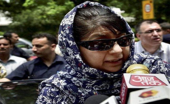 महबूबा ने राजनाथ से की मुलाकात, कहा- बाहरी ताकतों के साथ मिल कश्मीर में हाथ सेंक रहा है चीन