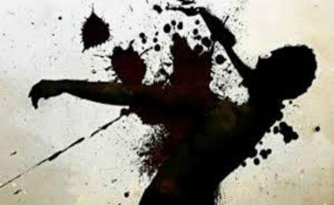 खूंटी : ग्राम प्रधान दंपती की टांगी से काटकर हत्या