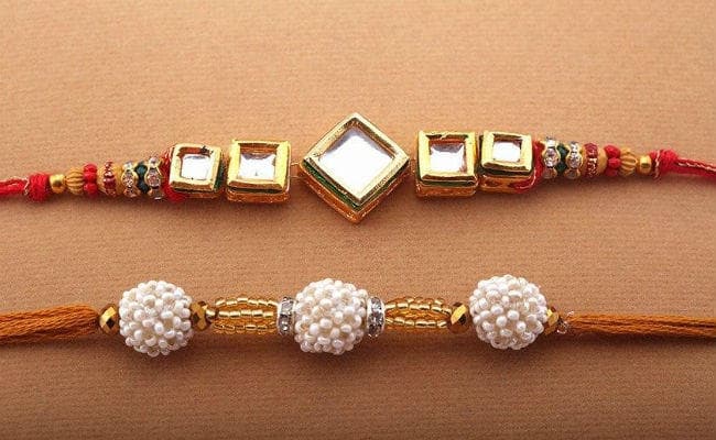 ई-राखी से बनायें रिश्ता खास, भाइयों को भेज रही हैं बहनें Online Rakhi