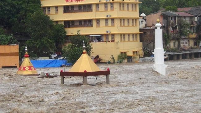 IN PICS: बारिश और बाढ़ से देश पानी-पानी