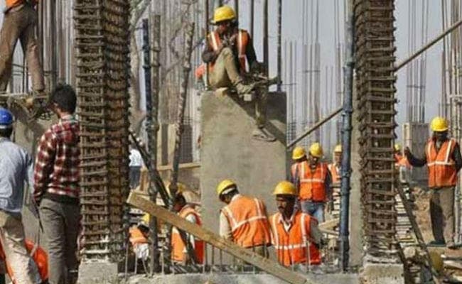 न्यूनतम वेतन कोड विधेयक को कैबिनेट की मंजूरी, जानें किन कर्मचारियों को होगा फायदा