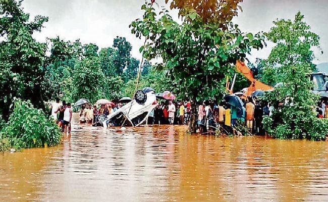 IN PICS : झारखंड में पानी-पानी जिंदगानी