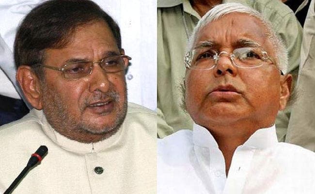 #BiharPolitics : рд▓рд╛рд▓реВ рдиреЗ рд╢рд░рдж рдпрд╛рджрд╡ рд╕реЗ рдХрд╣рд╛ - рд╕рд╛рде рд▓рд╛рдареА рдЦрд╛рдИ рд╣реИ, рджреЗрд╢ рдХреЛ рдлрд┐рд░ рд╕рдВрдШрд░реНрд╖ рдХреА рдЬрд░реВрд░рдд