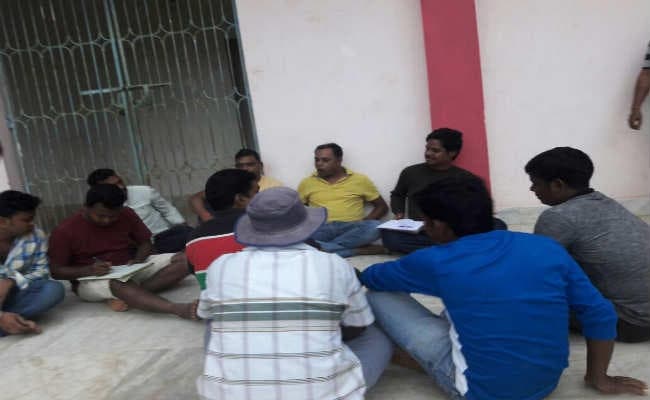 बानो- कोलेबिरा में फुटबॉल पत्रियोगिता का आयोजन, जीतने वाले को 31 हजार का ईनाम