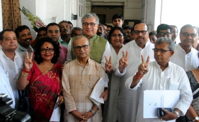 बंगाल : तृणमूल के पांच व कांग्रेस के एक उम्मीदवार निर्विरोध चुने गये राज्यसभा के सदस्य