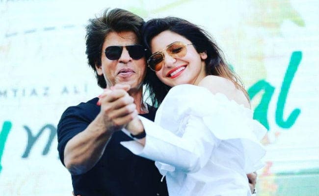 शाहरुख की फिल्म देखने पहुंचे दर्शक ने सुषमा स्वराज को कर दिया ऐसा ट्वीट, सोशल मीडिया पर...