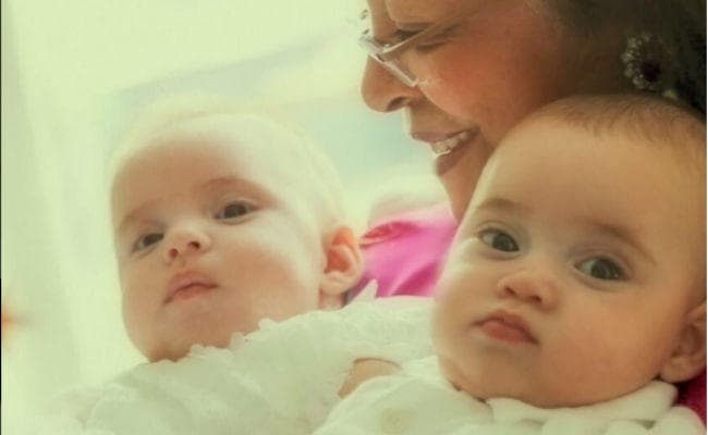 #lovesofmylife: करण जौहर ने शेयर की यश-रुही की पहली तसवीर, देखें