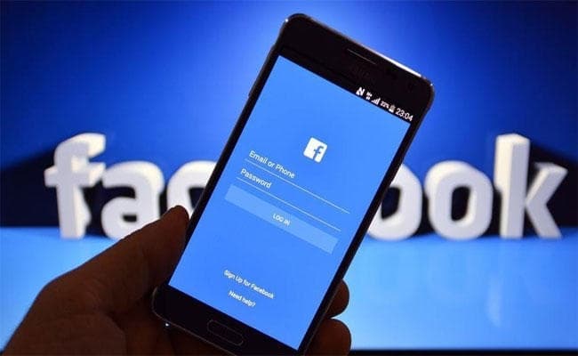 बदमाशों ने फेसबुक पर छात्रा का बनाया फर्जी अकांउट