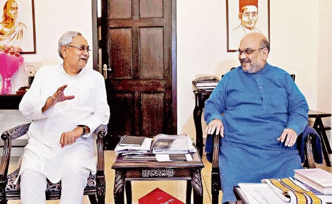 शरद निर्णय लेने को स्वतंत्र, एनडीए के साथ जाने का फैसला पार्टी का : नीतीश