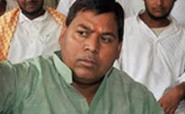 लालू यादव के साले व पूर्व सांसद सुभाष यादव के घर पहुंचे "आयकर अधिकारी", फिर...