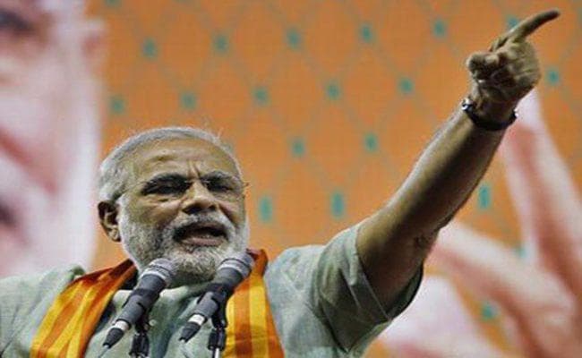 नये राजनीतिक समीकरण के बाद पीएम मोदी कैबिनेट में कर सकते हैं बदलाव, केंद्र में आयेंगे फडनवीस