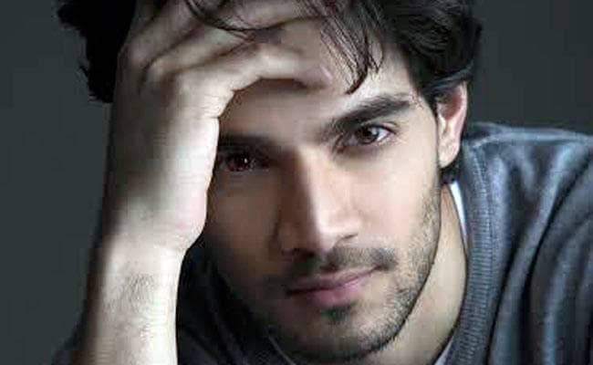 जानिए क्यों बड़ी जिम्मेदारी से भागते है सूरज पंचोली, शार्ट फिल्म तक रहना चाहते है सीमित