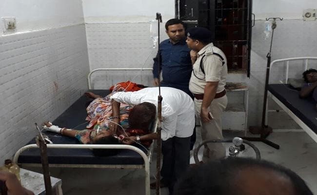 हत्या करने के इरादे से पत्नी को चाकू से गोदा, फिर मरा समझकर फरार हुआ पति