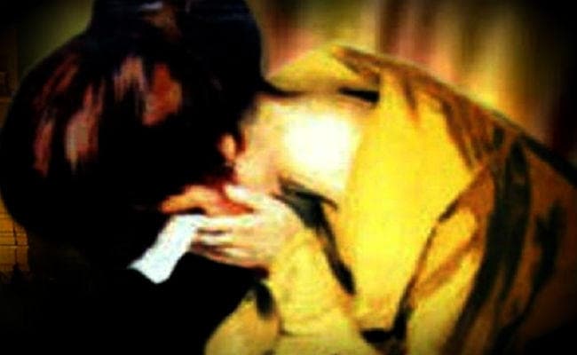 JHARKHAND : ..जब तालाब के पास गयी 10 छात्राओं से विद्यालय में पढ़नेवाले छात्रों ने की छेड़खानी