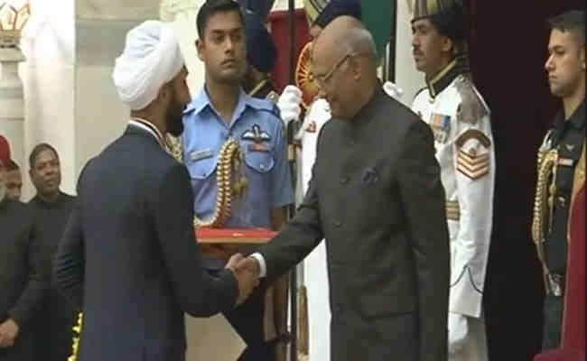 WATCH VIDEO : सरदार सिंह और झझारिया राजीव गांधी खेलरत्न से सम्मानित