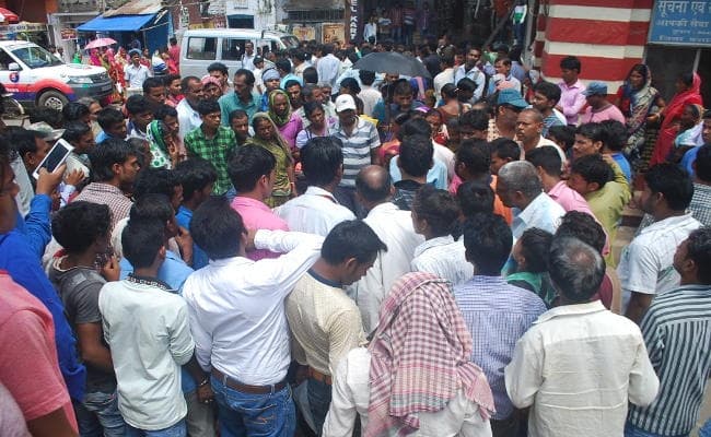 #Murder_In_Deoghar : पूर्व पंचायत समिति सदस्य शैलेंद्र की गोली मार कर हत्या