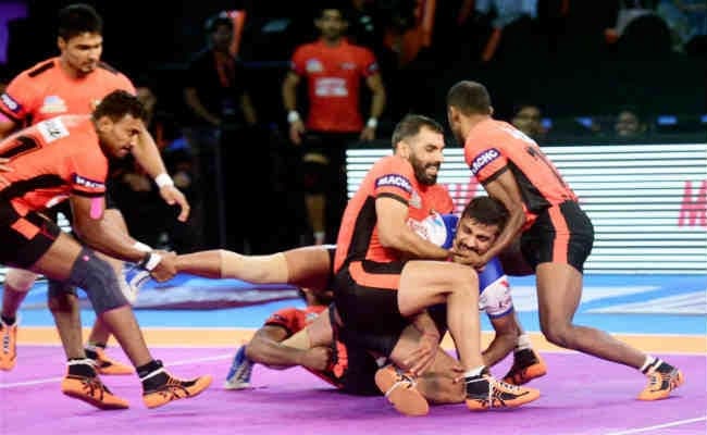 प्रो कबड्डी : यू मुंबा ने हरियाणा स्टीलर्स को 38-32 से हराया