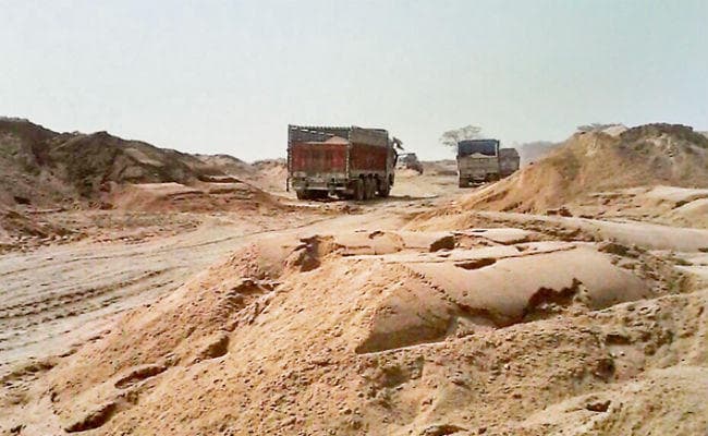 बालू का अवैध खनन : बराकर से माफिया लूट रहे ‘सोना’