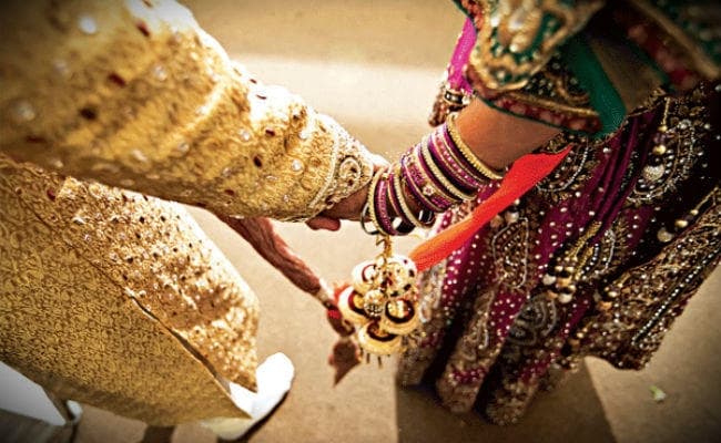 OMG ! शादी के लिए खुद से ज्यादा पढ़ी महिलाएं तलाश रहे पुरुष
